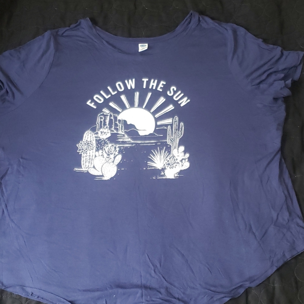Old Navy "Follow the sun" tee